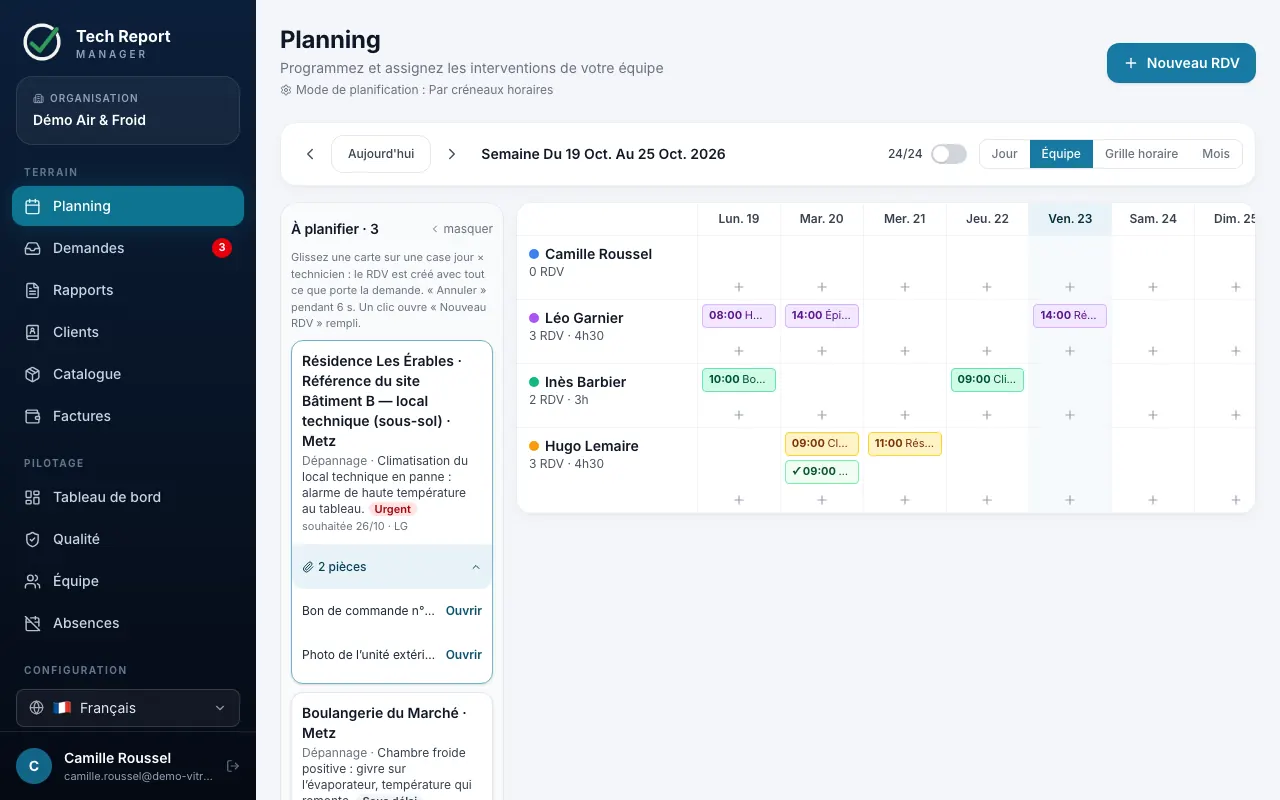 Planning de la semaine sur ordinateur, avec la colonne « À planifier » et ses demandes à glisser sur un technicien (données fictives)